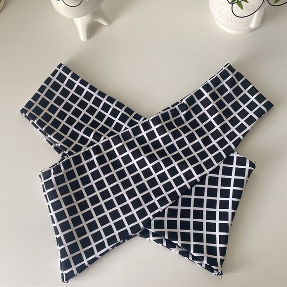 A’gaci black and white crop top - Picture 5 of 5